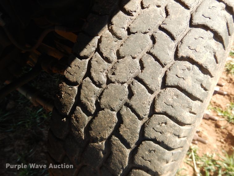 image for item DJ8257 2008 Ford F350 Super Duty  pickup truck cab and chassis