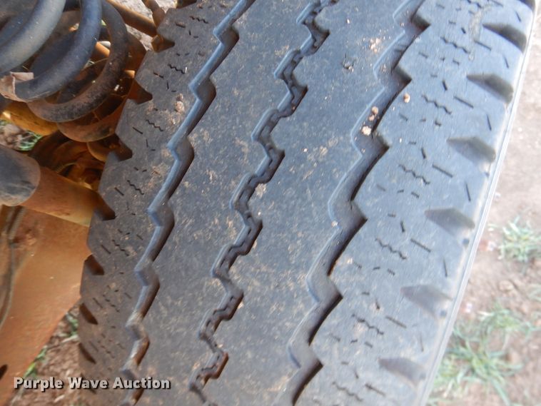 image for item DJ8257 2008 Ford F350 Super Duty  pickup truck cab and chassis