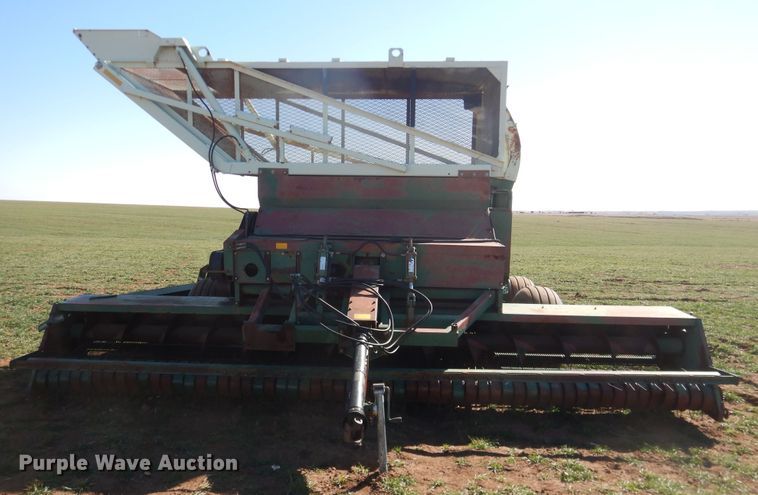 image for item DJ8258 KMC Kelly peanut combine
