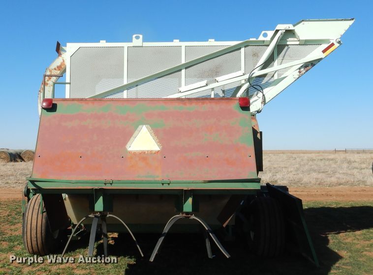 image for item DJ8258 KMC Kelly peanut combine