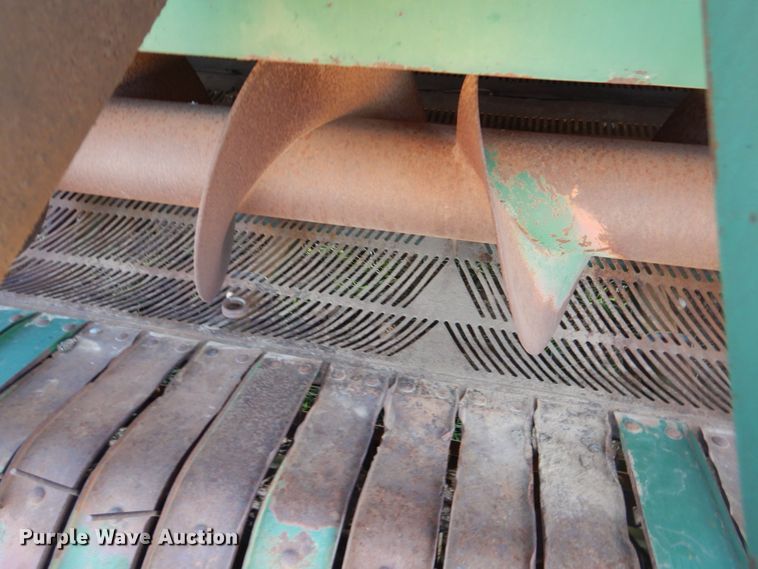 image for item DJ8258 KMC Kelly peanut combine