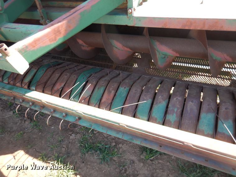 image for item DJ8258 KMC Kelly peanut combine