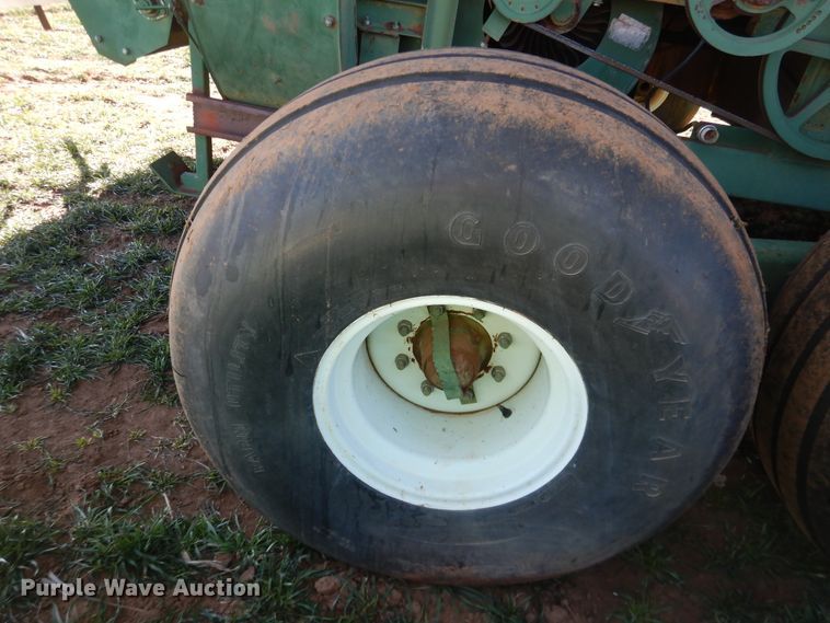image for item DJ8258 KMC Kelly peanut combine
