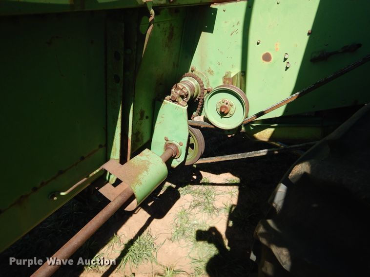 image for item DJ8259 John Deere E0095  combine