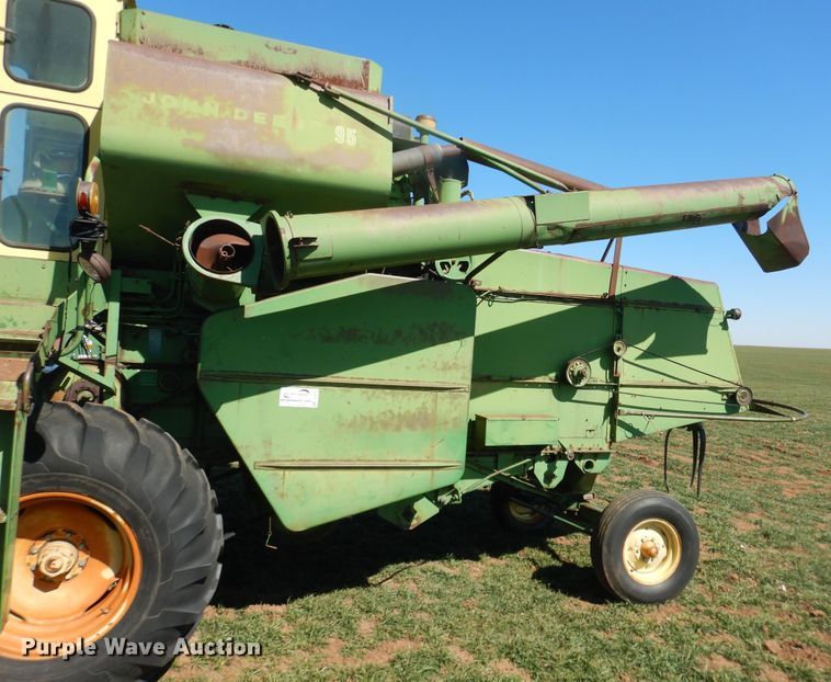 image for item DJ8259 John Deere E0095  combine