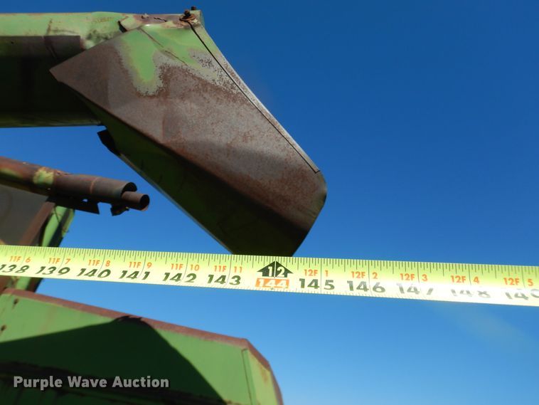 image for item DJ8259 John Deere E0095  combine