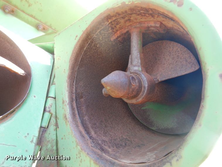 image for item DJ8259 John Deere E0095  combine