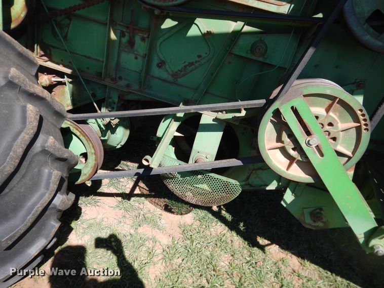 image for item DJ8259 John Deere E0095  combine