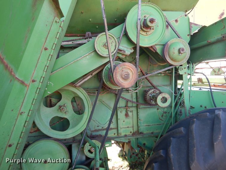 image for item DJ8259 John Deere E0095  combine