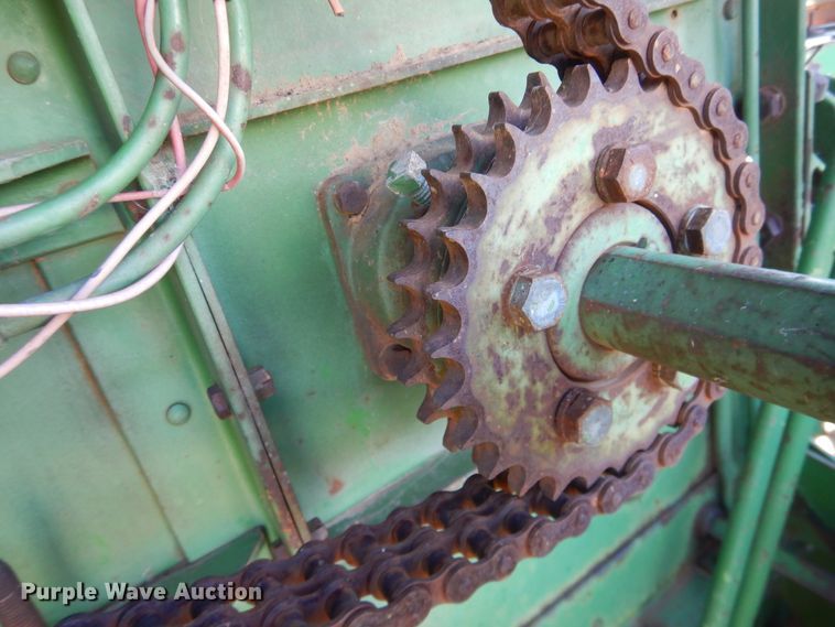 image for item DJ8259 John Deere E0095  combine