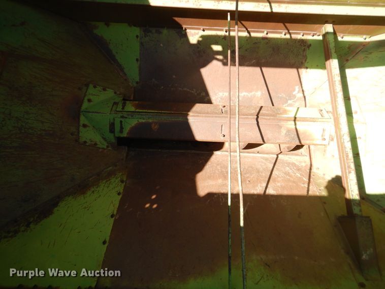 image for item DJ8259 John Deere E0095  combine