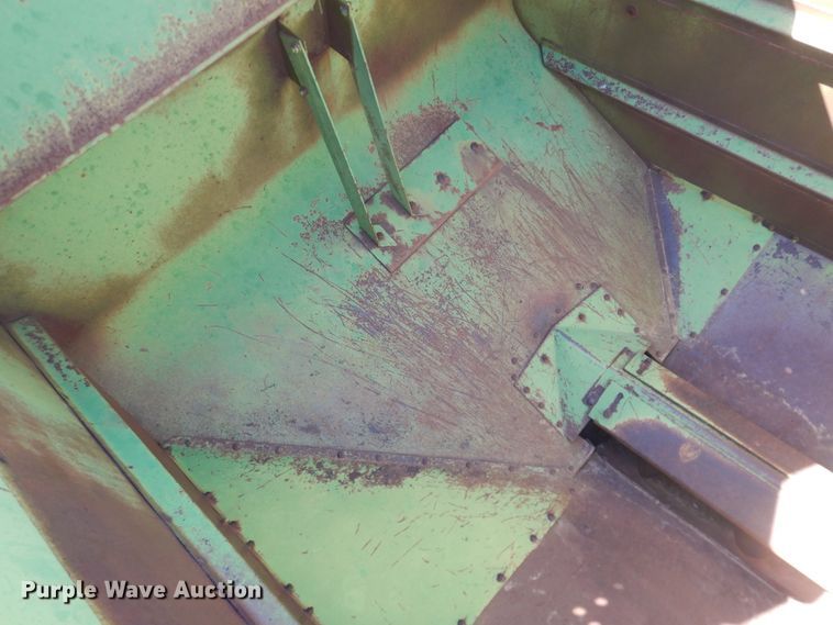 image for item DJ8259 John Deere E0095  combine