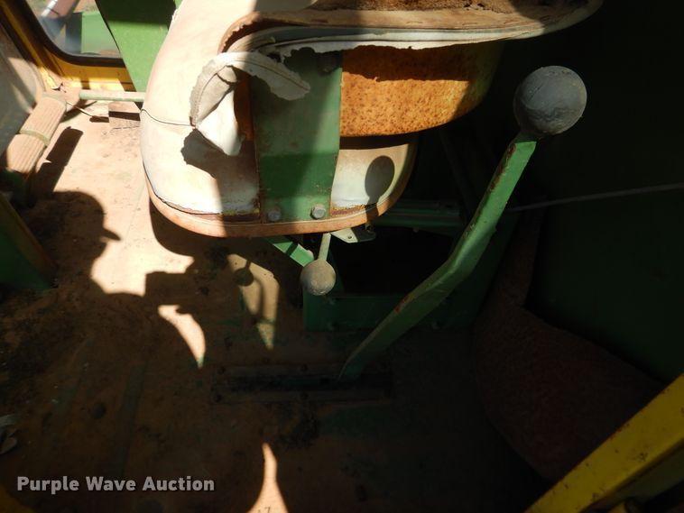 image for item DJ8259 John Deere E0095  combine