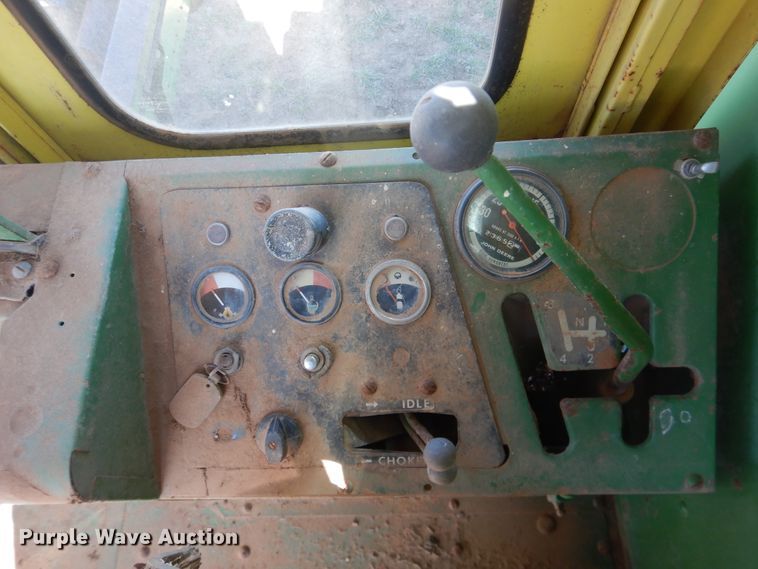 image for item DJ8259 John Deere E0095  combine