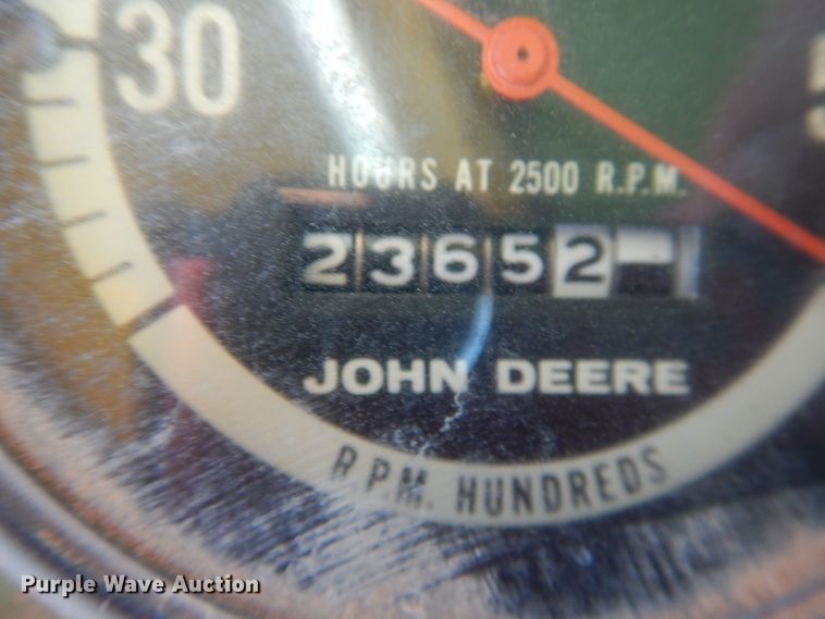 image for item DJ8259 John Deere E0095  combine