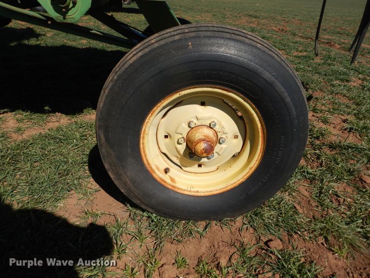 image for item DJ8259 John Deere E0095  combine