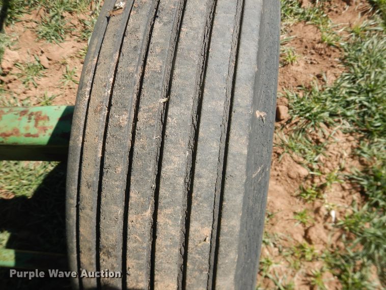 image for item DJ8259 John Deere E0095  combine