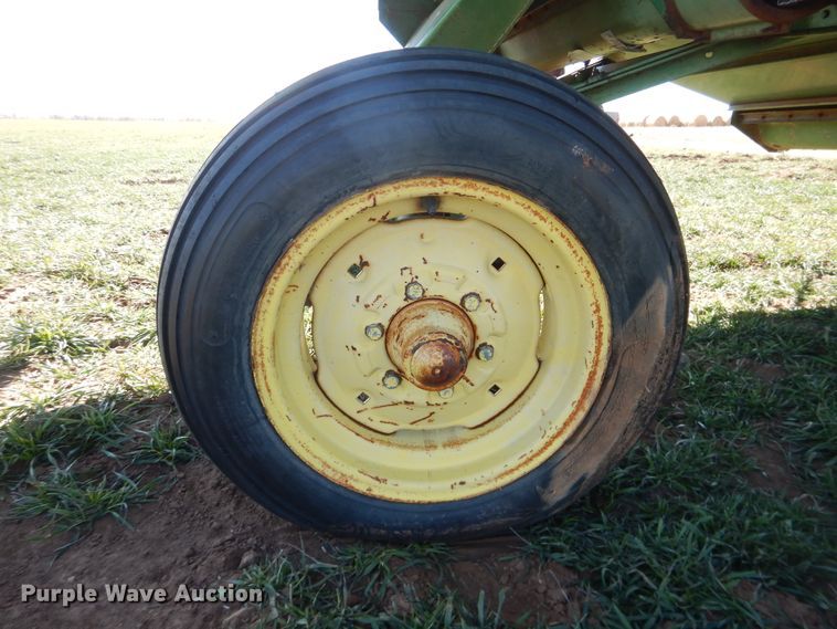 image for item DJ8259 John Deere E0095  combine