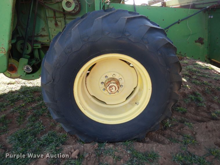 image for item DJ8259 John Deere E0095  combine