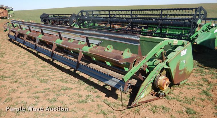 image for item DJ8267 1988 John Deere 930  platform head