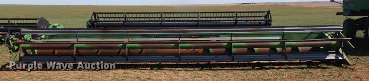 image for item DJ8267 1988 John Deere 930  platform head