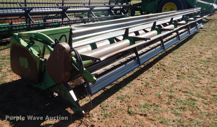 image for item DJ8267 1988 John Deere 930  platform head