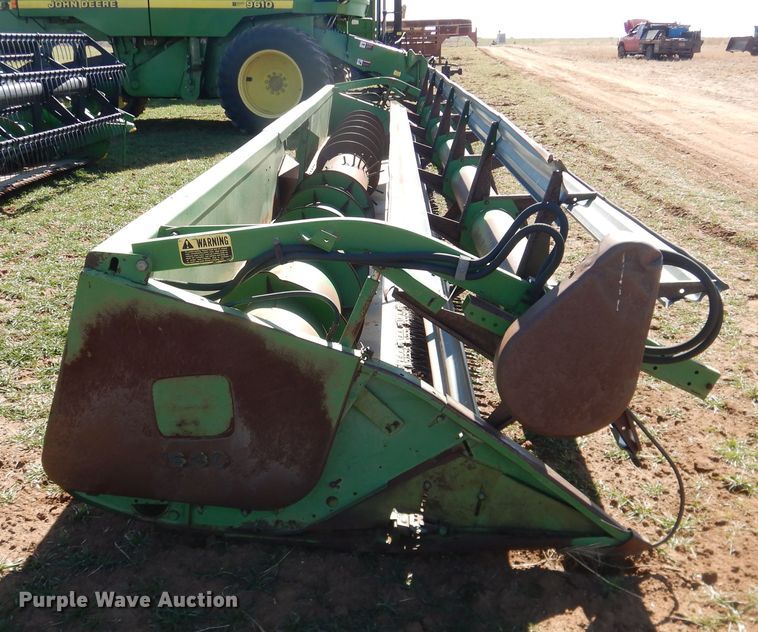 image for item DJ8267 1988 John Deere 930  platform head