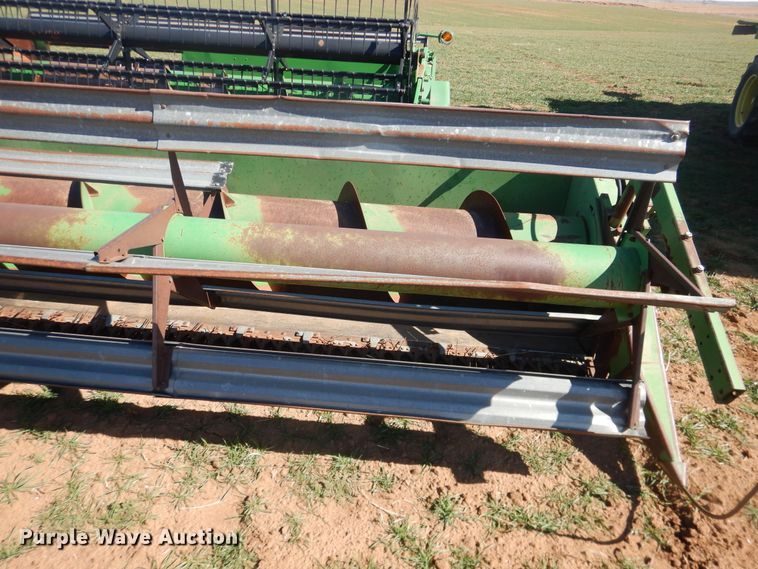 image for item DJ8267 1988 John Deere 930  platform head