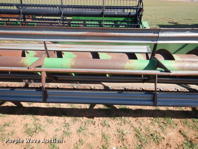 image for item DJ8267 1988 John Deere 930  platform head