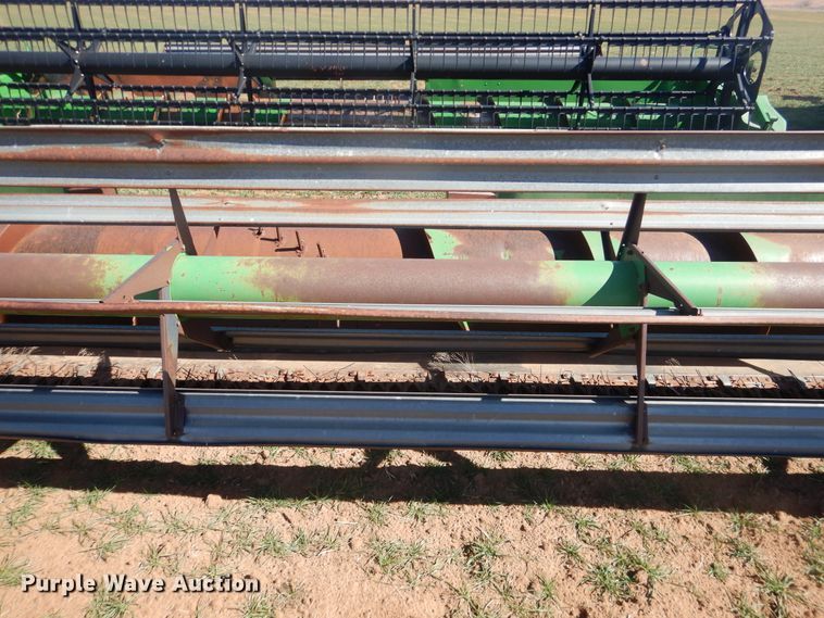 image for item DJ8267 1988 John Deere 930  platform head