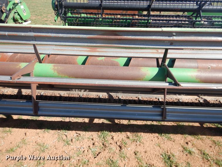 image for item DJ8267 1988 John Deere 930  platform head