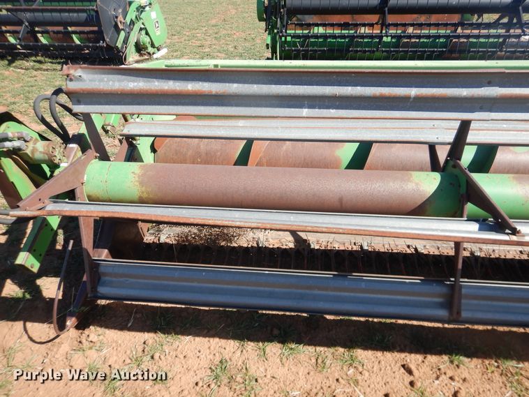 image for item DJ8267 1988 John Deere 930  platform head