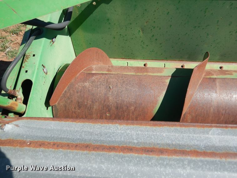 image for item DJ8267 1988 John Deere 930  platform head