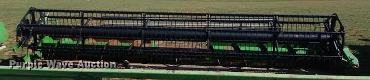 image for item DJ8268 1998 John Deere 925  flex head