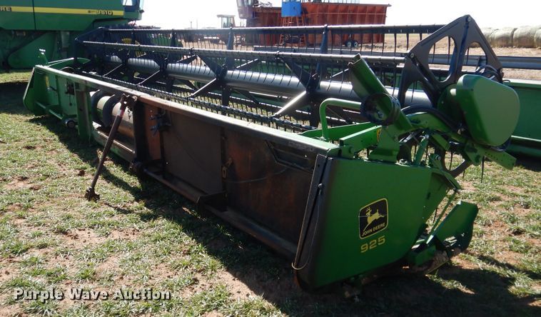 image for item DJ8268 1998 John Deere 925  flex head