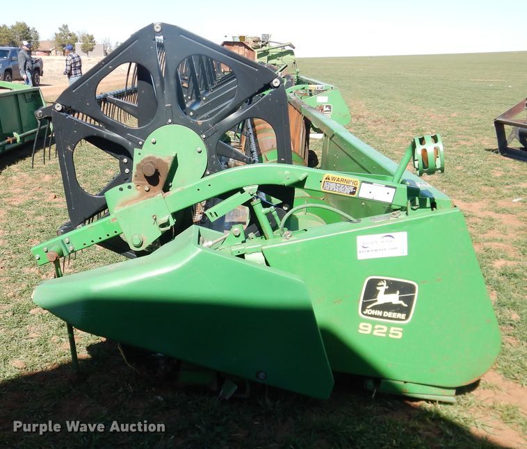 image for item DJ8268 1998 John Deere 925  flex head