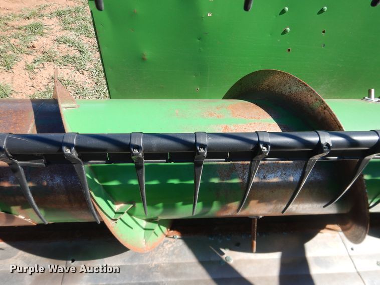 image for item DJ8268 1998 John Deere 925  flex head