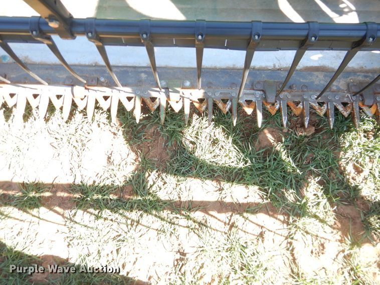 image for item DJ8268 1998 John Deere 925  flex head