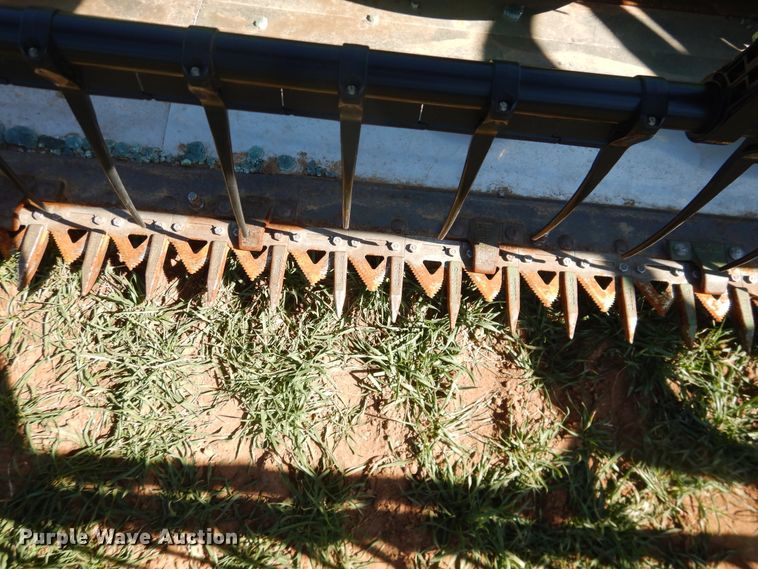 image for item DJ8268 1998 John Deere 925  flex head