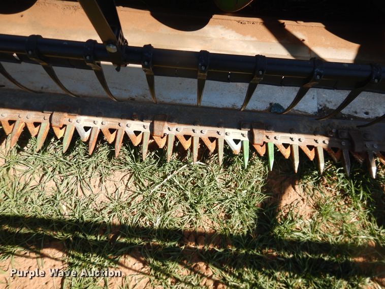 image for item DJ8268 1998 John Deere 925  flex head