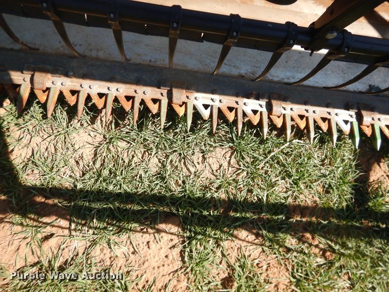 image for item DJ8268 1998 John Deere 925  flex head