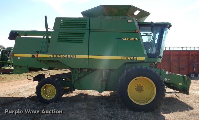 image for item DJ8270 1998 John Deere 9610  combine