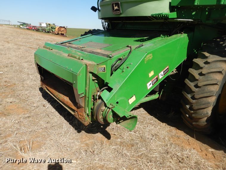 image for item DJ8270 1998 John Deere 9610  combine