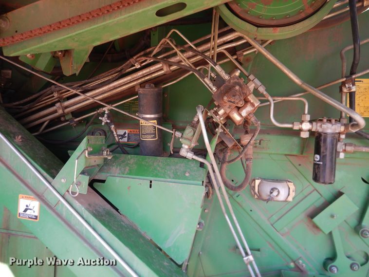 image for item DJ8270 1998 John Deere 9610  combine