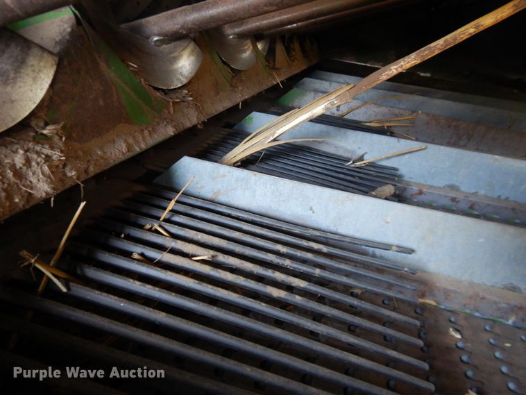 image for item DJ8270 1998 John Deere 9610  combine