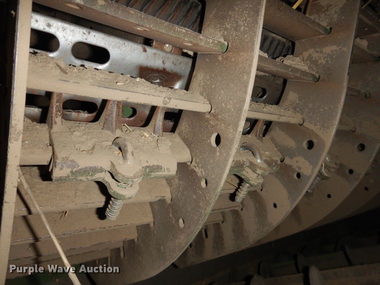 image for item DJ8270 1998 John Deere 9610  combine