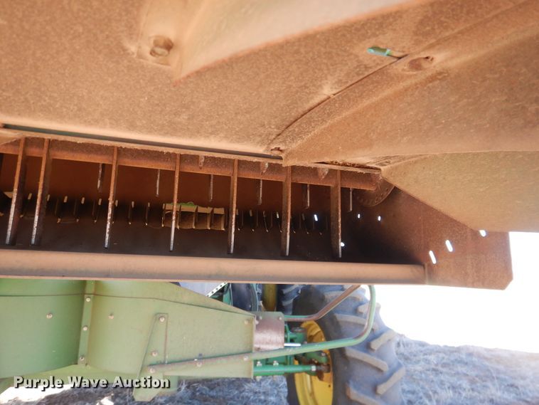 image for item DJ8270 1998 John Deere 9610  combine