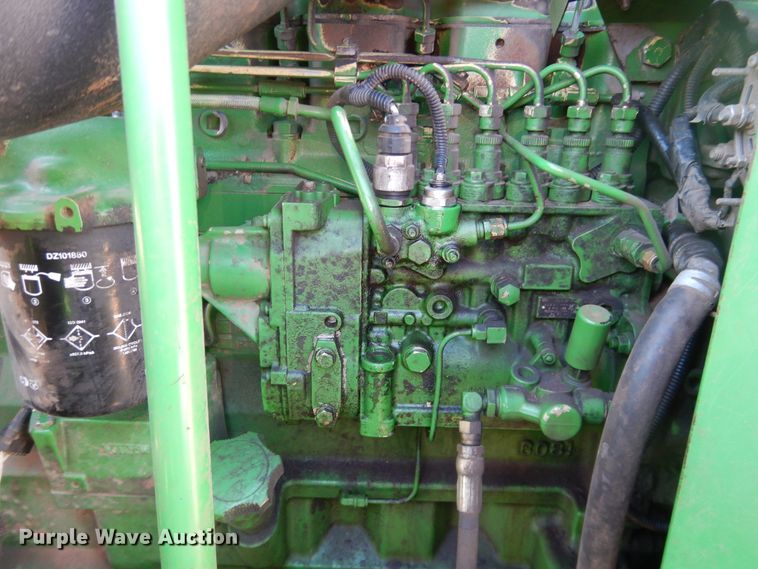 image for item DJ8270 1998 John Deere 9610  combine