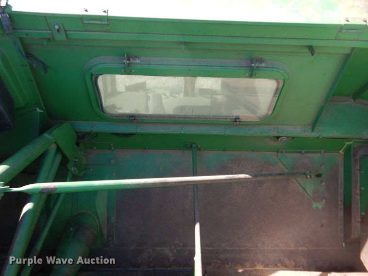 image for item DJ8270 1998 John Deere 9610  combine