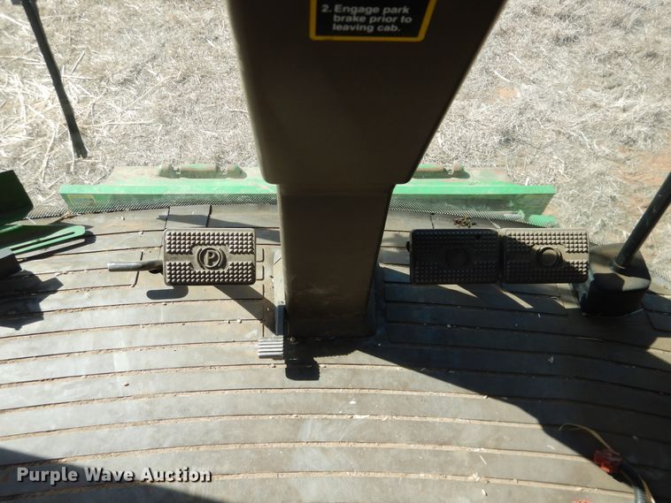 image for item DJ8270 1998 John Deere 9610  combine